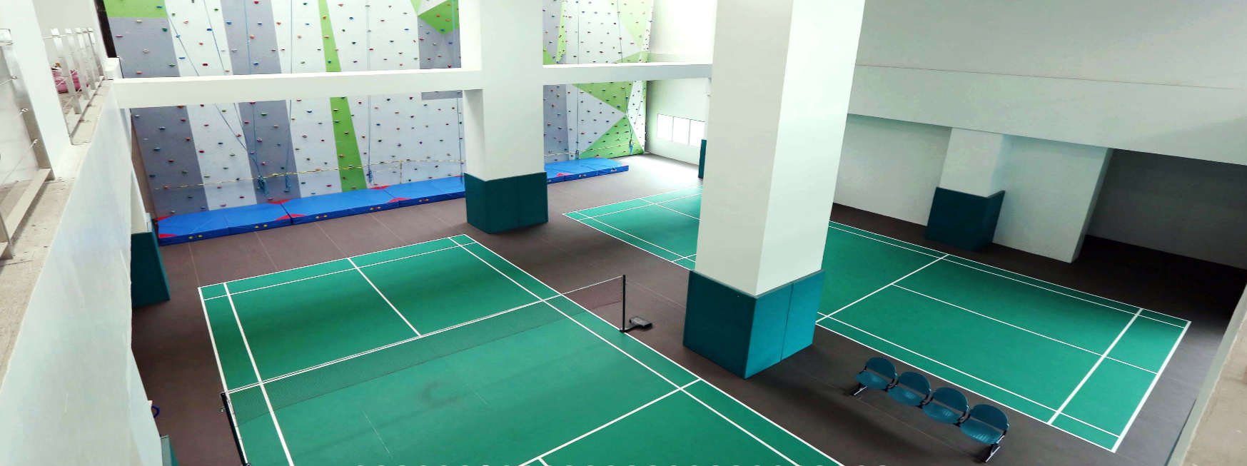 Victoria Sports Tower Monumento Badminton Court