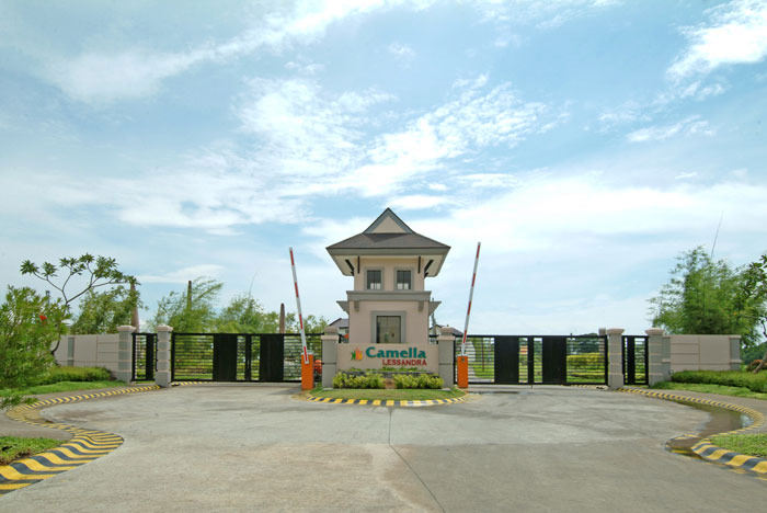 Camella Bucandala Gate and Guardhouse